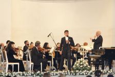 Tofiq Quliyev adına musiqi məktəbinin hesabat konserti keçirilib (FOTO)