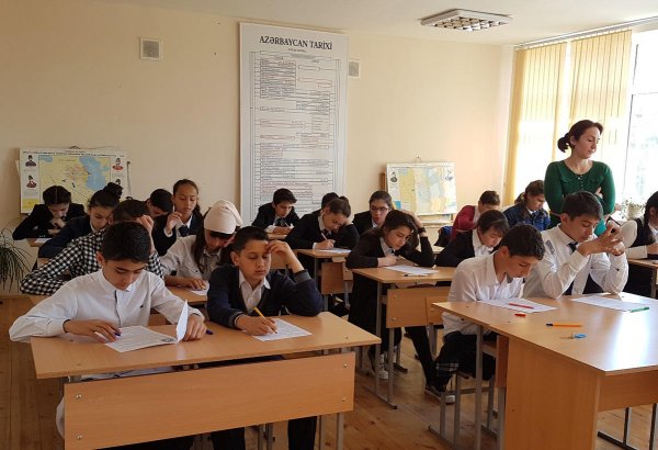 На конкурс по приему учителей на работу в Азербайджане подали заявки более 52 тысяч кандидатов