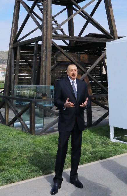 Ilham Aliyev views oil well in Bibiheybat after reconstruction (PHOTO)