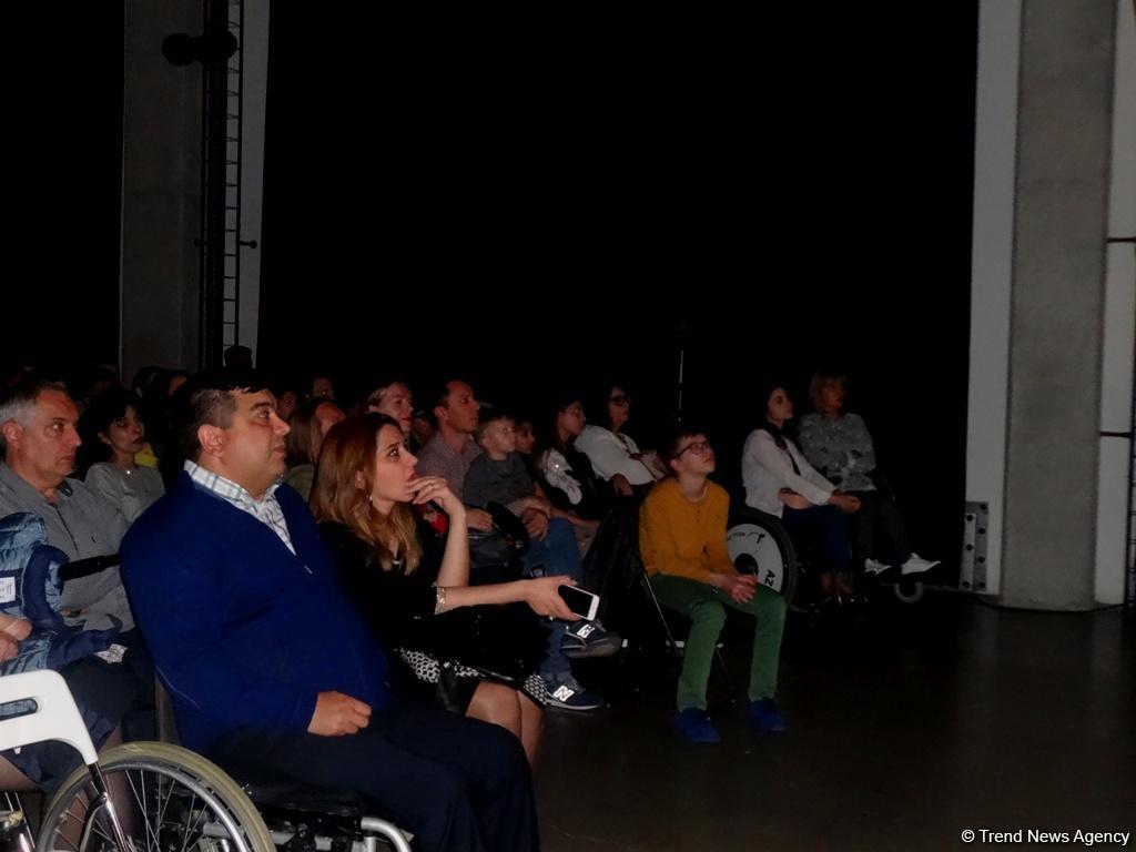 Миссия выполнима! Человек с неограниченными возможностями живет в Баку (ФОТО)