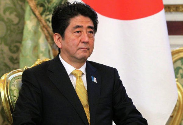 Абэ впервые после объявления о желании уйти в отставку посетил больницу