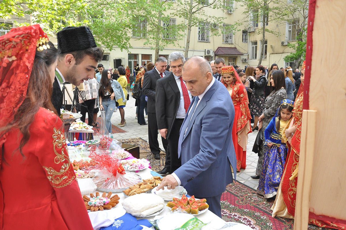 ADU-da  “İslam Həmrəyliyi İli” çərçivəsində festival keçirilib (FOTO)