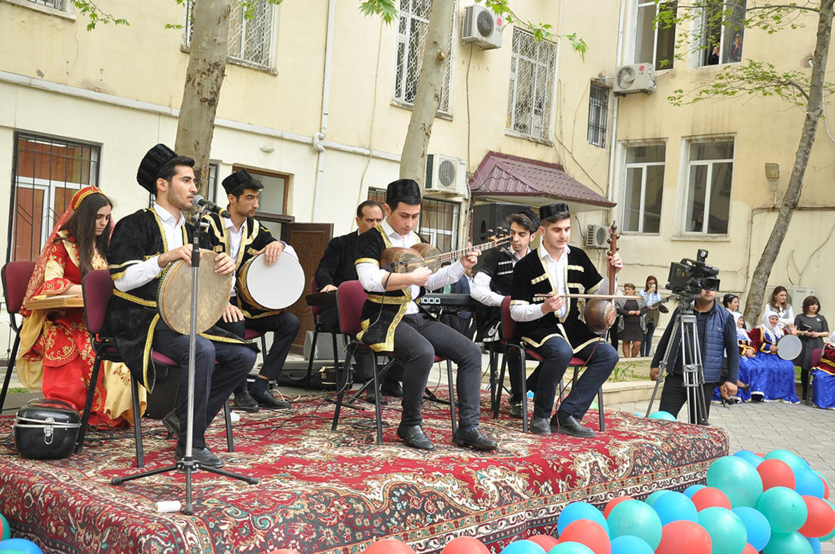 ADU-da  “İslam Həmrəyliyi İli” çərçivəsində festival keçirilib (FOTO)