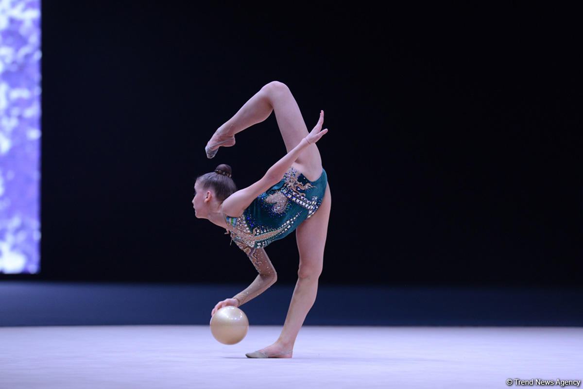 Лучшие моменты первого дня соревнований Кубка мира по художественной гимнастике (ФОТО)