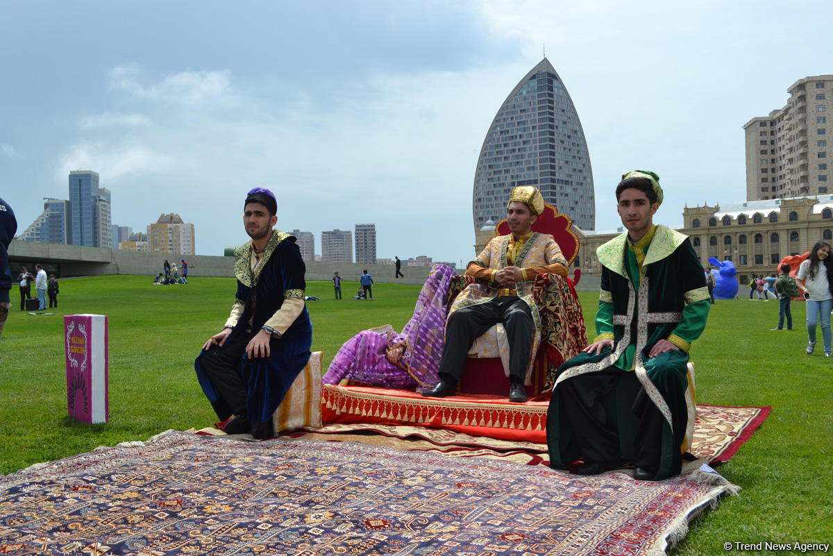 В парке Центра Гейдара Алиева прошел замечательный праздник "День чтения" (ФОТО)