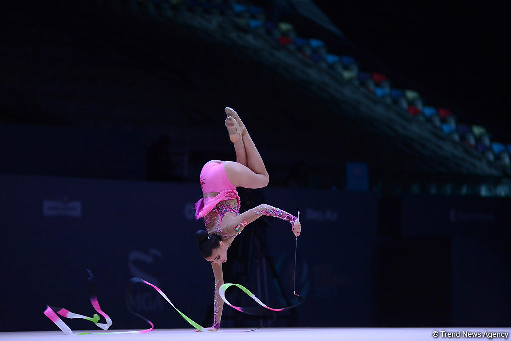 Bədii gimnastika üzrə Dünya Kuboku yarışlarında (FOTO)