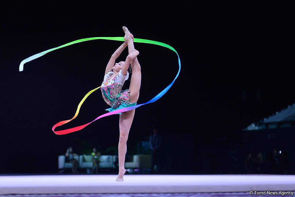 Россиянка Арина Аверина выиграла золотую медаль Кубка мира по художественной гимнастике в Баку