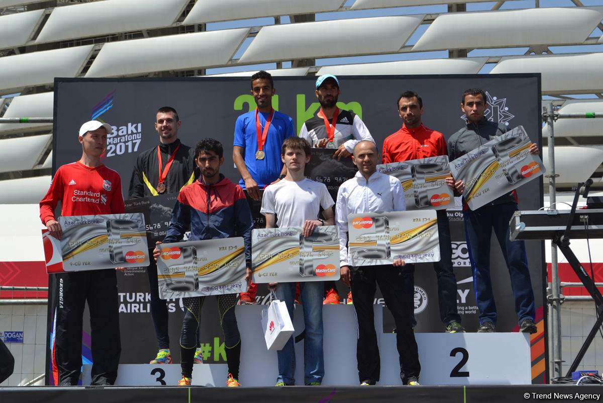 Baku Marathon 2017 winners awarded (PHOTO)