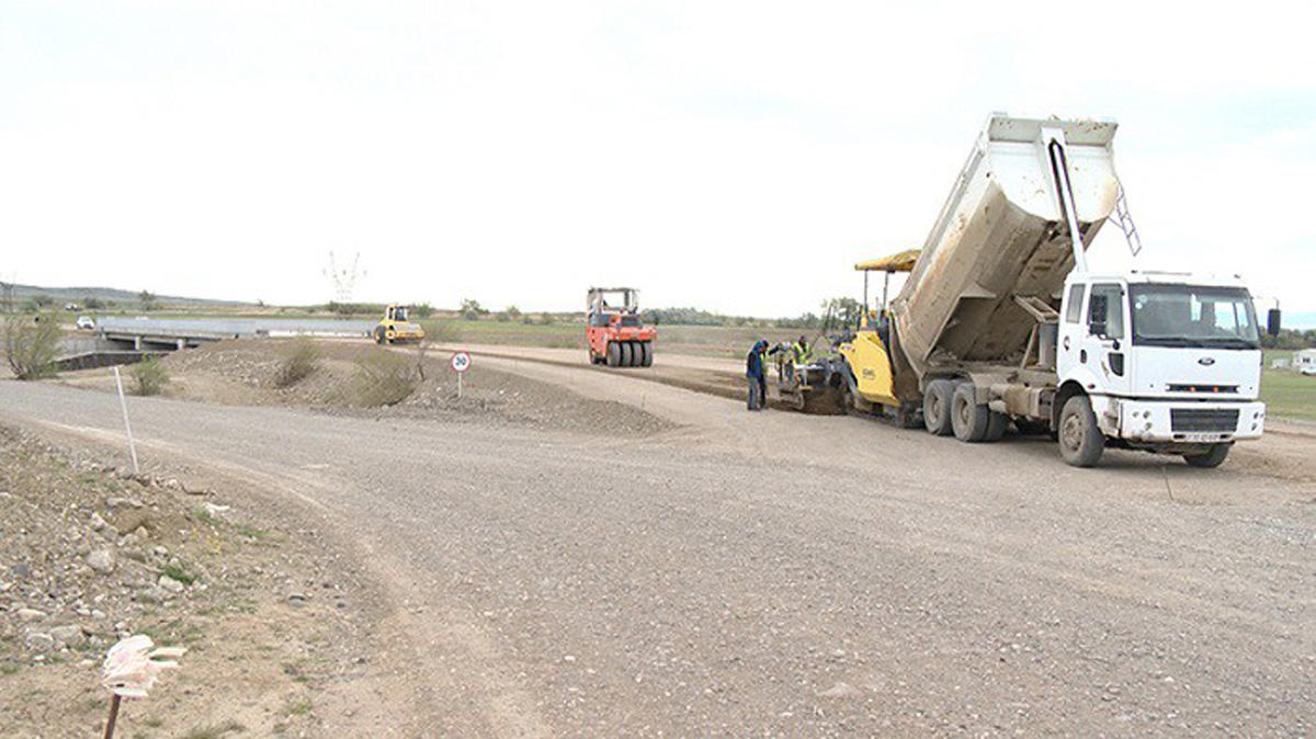 Azerbaijan's executive power in Aghstafa opens tender for road overhauls