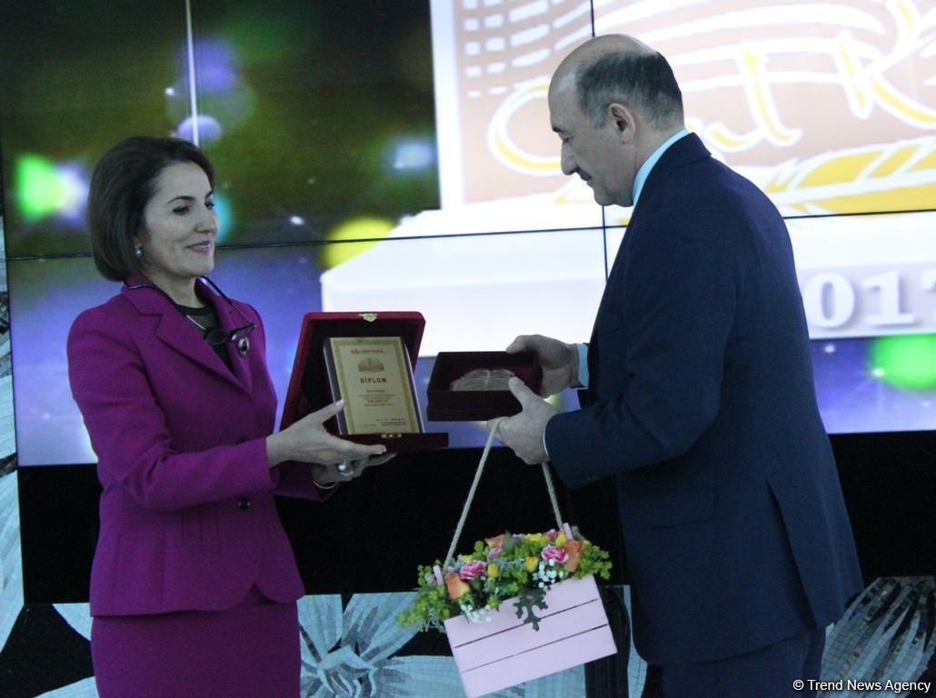 В Баку состоялась торжественная церемония вручения премии "Золотое слово" (ФОТО)