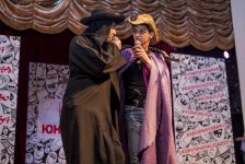 Задорный смех и юмор на бакинской сцене: почетный гость – супруга Анара Мамедханова  (ФОТО) - Gallery Thumbnail