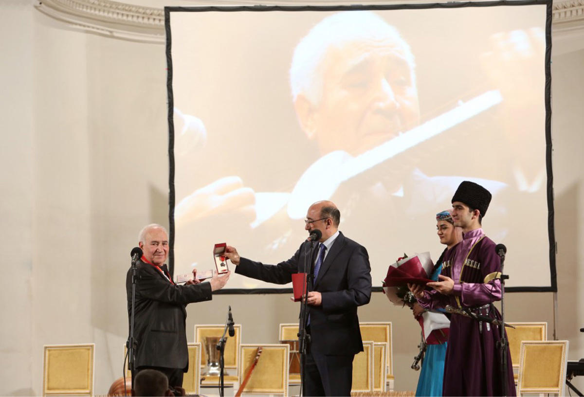 "Звучи, тар": в Баку торжественно отметили юбилей прославленного Рамиза Гулиева (ФОТО)