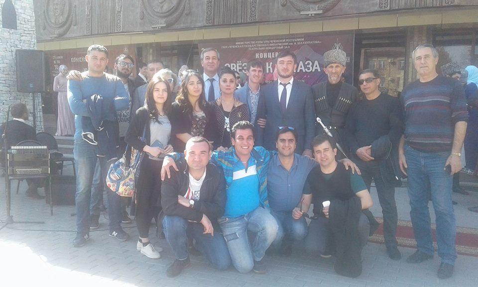 Дипломы и овации: азербайджанские актеры вернулись с гастролей (ФОТО)