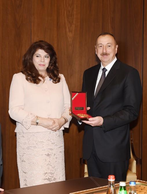 President Ilham Aliyev and first lady Mehriban Aliyeva meet with vice president of Bulgaria (PHOTO)