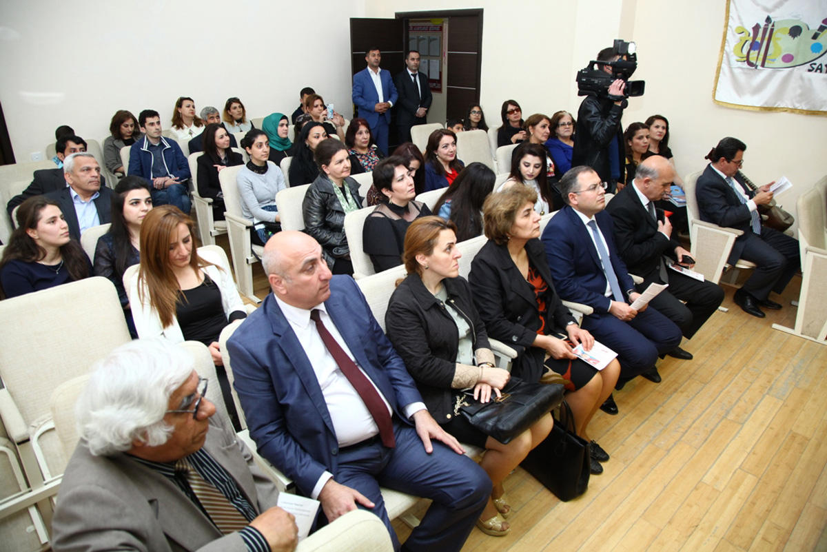 В школе искусств прошло мероприятие, посвященное дню рождения Гейдара Алиева (ФОТО)