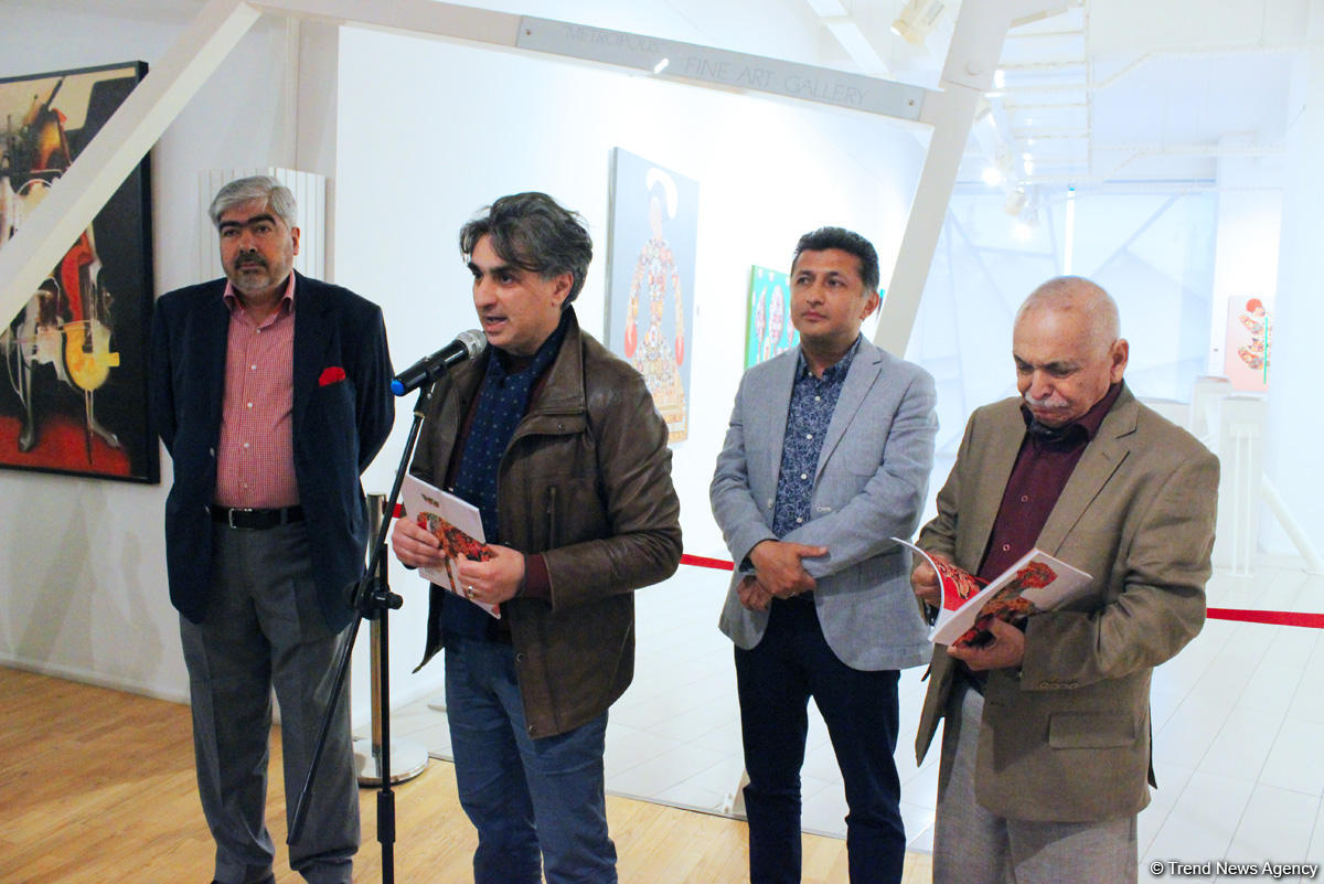 В Баку открылась выставка Вугара Мурадова "Сходства", посвященная ковровому искусству (ФОТО) - Gallery Image