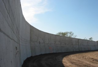 İran sınırına inşa edilecek duvar kışa girmeden bitecek
