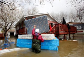 City of Montreal declares state of emergency from flooding