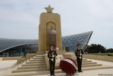 Общественность Азербайджана отмечает День Победы (ФОТО)
