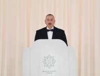 Президент Ильхам Алиев и его супруга приняли участие в торжественной церемонии, посвященной 94-й годовщине со дня рождения общенационального лидера и 13-летию деятельности Фонда Гейдара Алиева (ФОТО) - Gallery Thumbnail