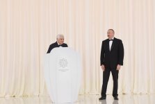 Президент Ильхам Алиев и его супруга приняли участие в торжественной церемонии, посвященной 94-й годовщине со дня рождения общенационального лидера и 13-летию деятельности Фонда Гейдара Алиева (ФОТО)