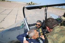 Azerbaycan Ordusu'na yeni uçak (Fotoğraf)
