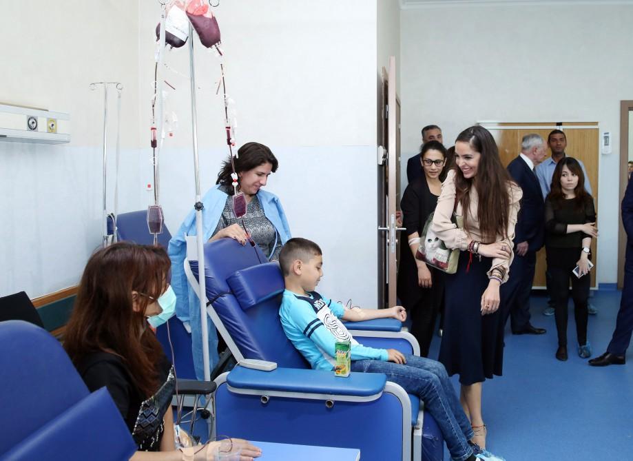 Вице-президент Фонда Гейдара Алиева Лейла Алиева посетила Центр талассемии (ФОТО) - Gallery Image