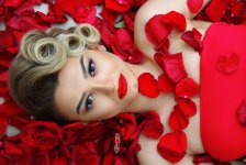 Нарана рассказала о Фестивале роз в Болгарии (ФОТО) - Gallery Thumbnail