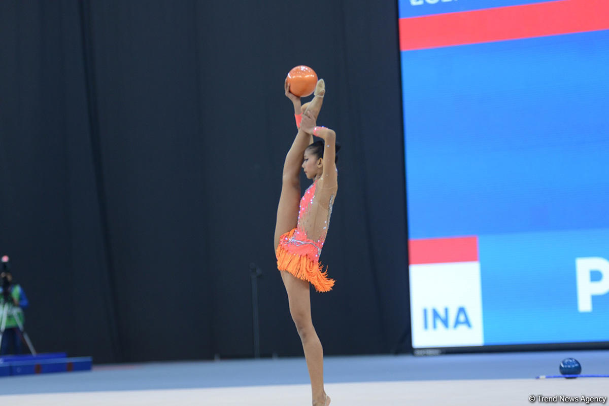 İslamiada çərçivəsində bədii gimnastika üzrə yarışlara start verildi (FOTO)