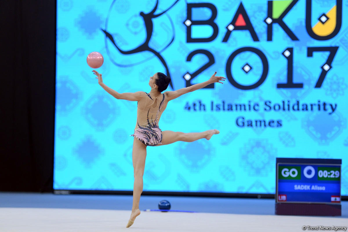 В рамках IV Игр исламской солидарности в Баку стартовали соревнования по художественной гимнастике (ФОТО) - Gallery Image