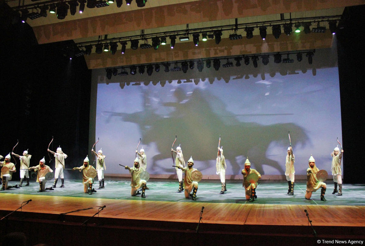 Легендарный караванный путь в Баку - танцы воинов и очарование Востока (ФОТО)