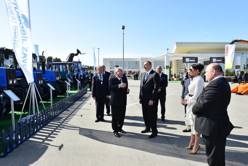 Президент Ильхам Алиев и его супруга ознакомились с XXIII Азербайджанской международной выставкой пищевой промышленности и XI Азербайджанской международной выставкой  сельского хозяйства (ФОТО)