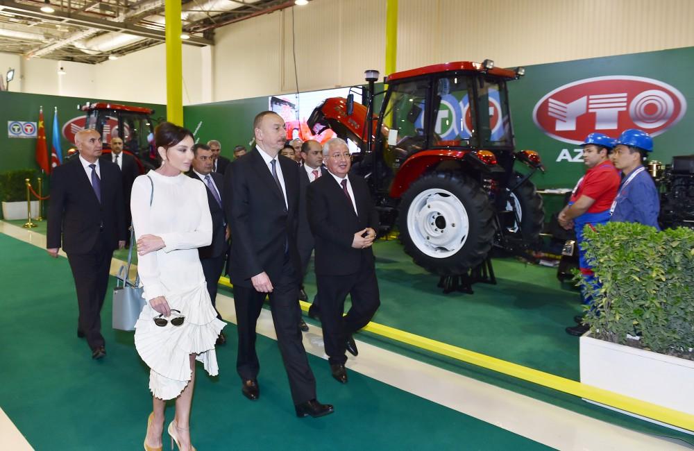 Президент Ильхам Алиев и его супруга ознакомились с XXIII Азербайджанской международной выставкой пищевой промышленности и XI Азербайджанской международной выставкой  сельского хозяйства (ФОТО)