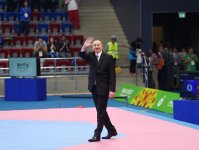 President Ilham Aliyev presented medals to Baku 2017 taekwondo winners (PHOTO, VIDEO)