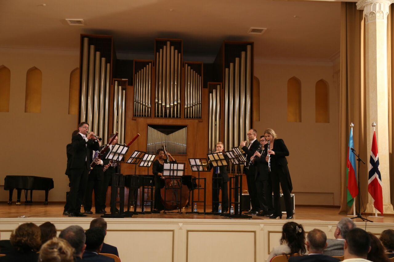 Музыканты из Норвегии выступили с концертом в Баку (ФОТО) - Gallery Image