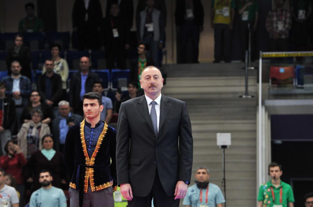 Президент Азербайджана Ильхам Алиев наградил победителей соревнований по тхэквондо Исламиады в Баку (ФОТО) (ВИДЕО)