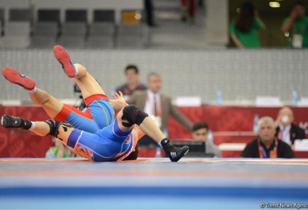 Azerbaijan’s heavyweight reaches wrestling semifinals