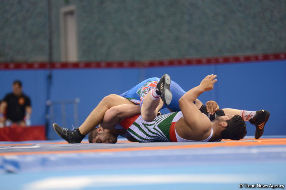 Азербайджанский борец  в полуфинале  Исламиады