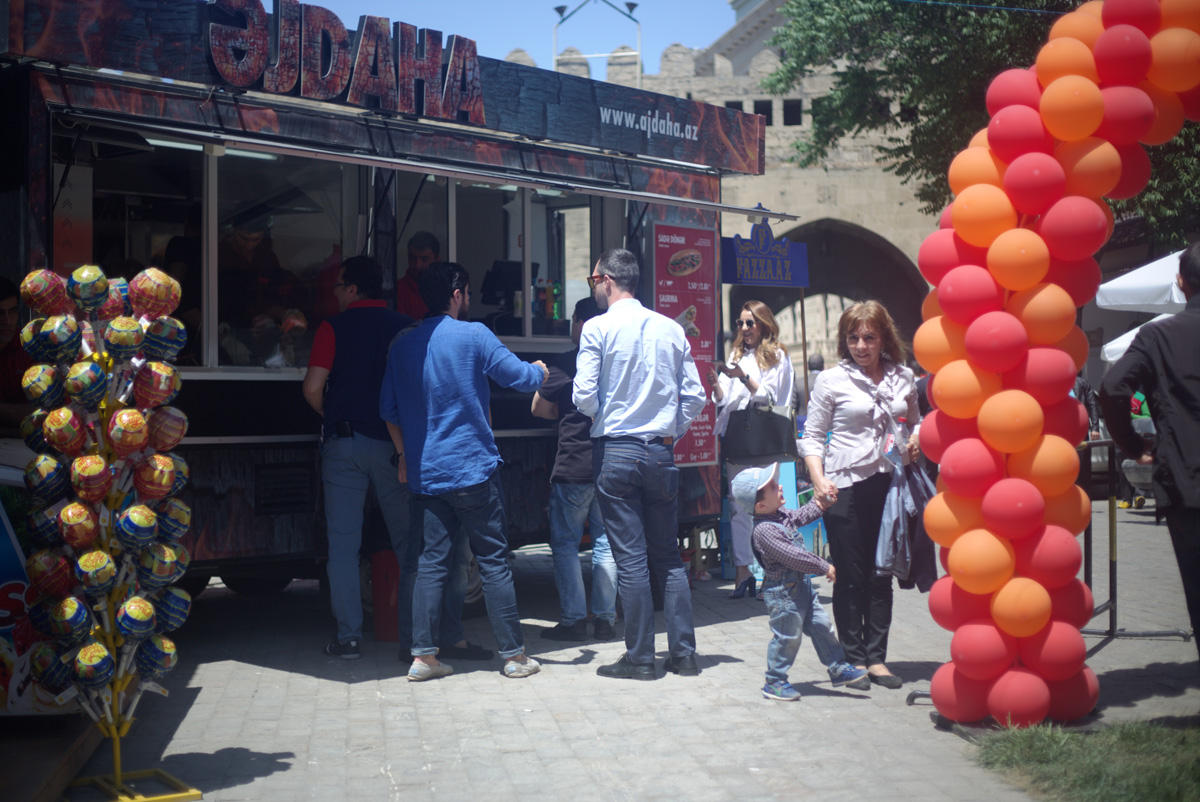 В Баку создан кулинарный оазис – первый Фестиваль еды на открытом воздухе (ФОТО)