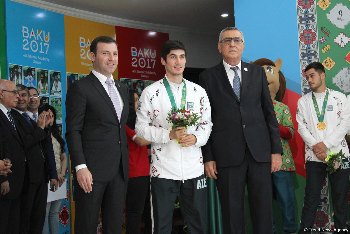 "Дни триумфа" в Баку - чествование призеров Исламиады (ФОТО) - Gallery Image