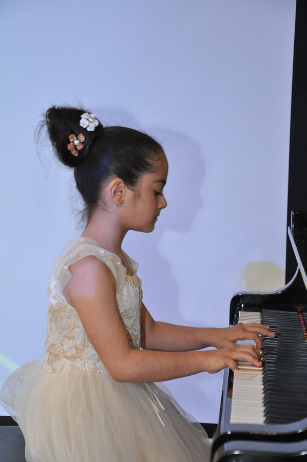 Музыка в жизни азербайджанских детей - первые аплодисменты (ФОТО) - Gallery Image