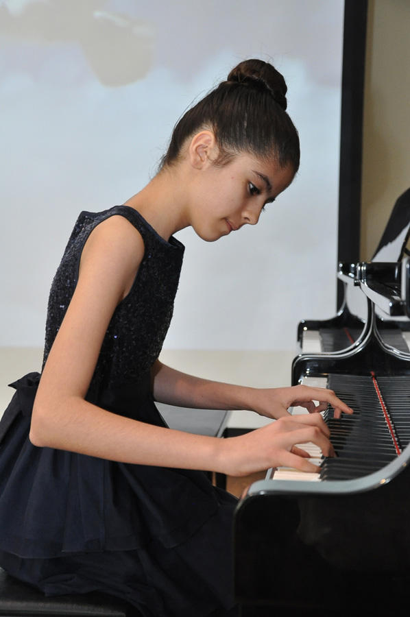 Музыка в жизни азербайджанских детей - первые аплодисменты (ФОТО) - Gallery Image