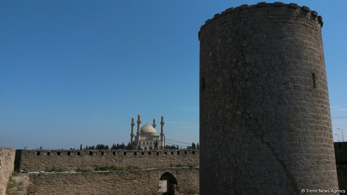 Nardaran qalası – yorğun, atılmış, tənha qala... (FOTO)