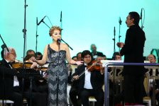 Великолепный концерт Лалы Мамедовой в Баку, или Ностальгия без границ (ФОТО)