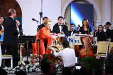 Великолепный концерт Лалы Мамедовой в Баку, или Ностальгия без границ (ФОТО)