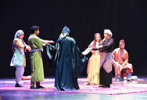 Azərbaycan Dövlət Musiqili Teatrın səhnəsində "Eşqə yolçuluq" (FOTO)