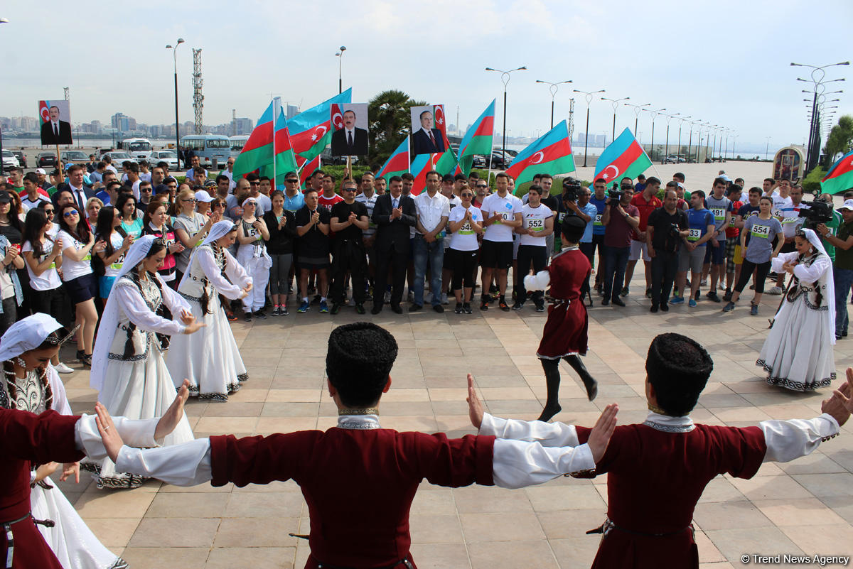 СГБ Азербайджана провело шествие, посвященное Дню Республики (ФОТО)