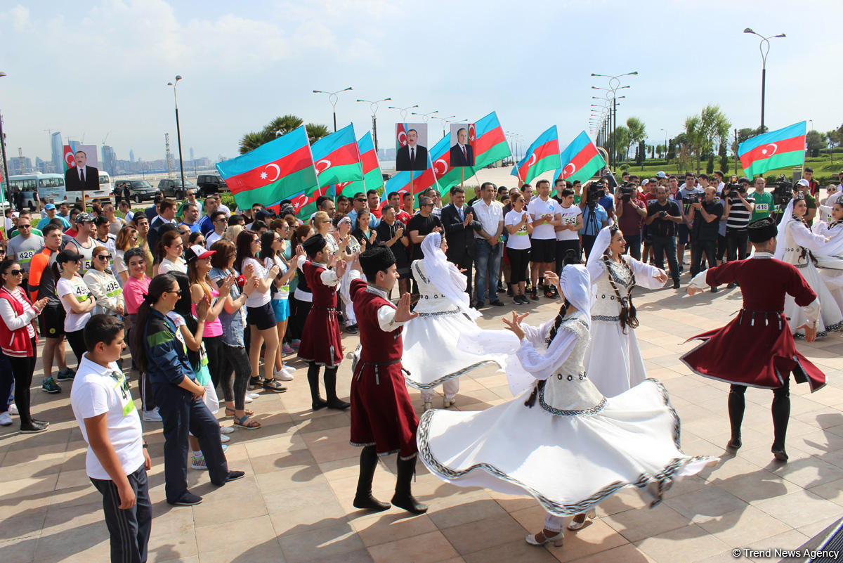 СГБ Азербайджана провело шествие, посвященное Дню Республики (ФОТО) - Gallery Image