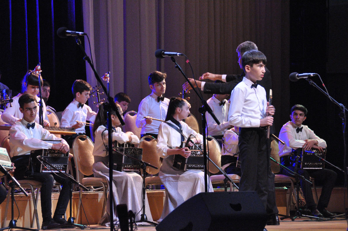 Heydər Əliyev Sarayında möhtəşəm bayram konserti (FOTO)