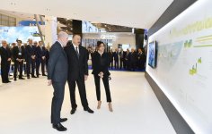 Президент Ильхам Алиев и Первая леди Мехрибан Алиева приняли участие в открытии ХХIV Международной выставки и конференции "Нефть и газ Каспия-2017" (ФОТО)